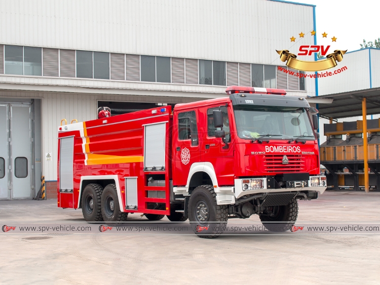 12,000 Litres Off-road Fire Engine Sinotruk - RF